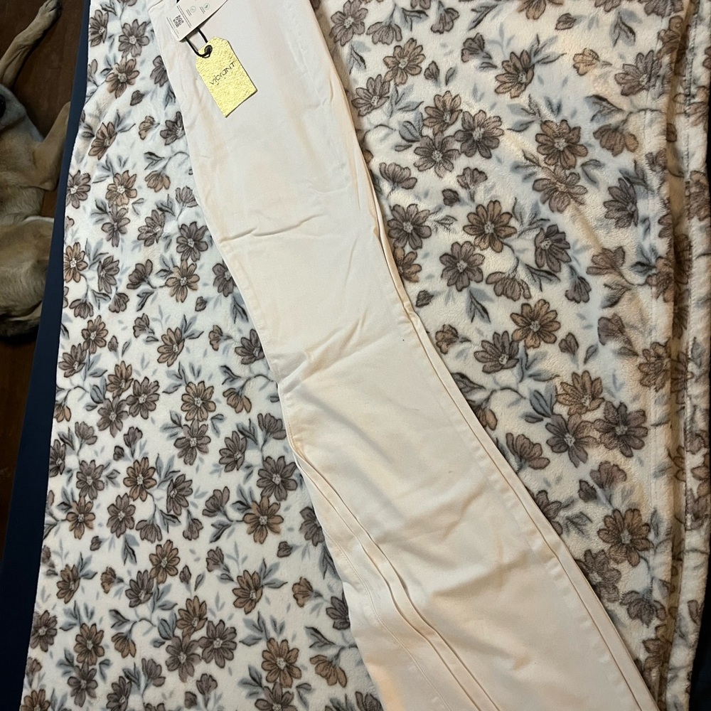 Vibrant White Skinny Jeans